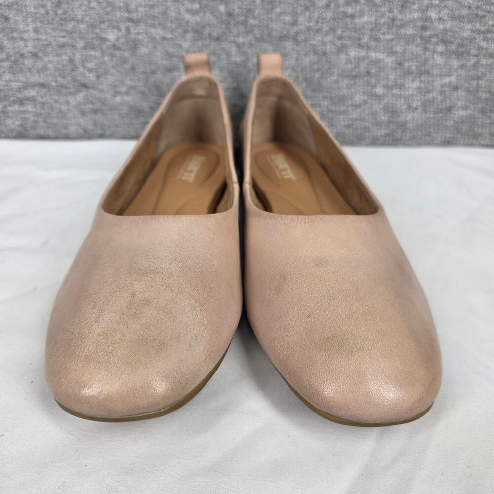 BORN WOMEN'S BECA BEIGE LEATHER SLIP‑ON CASUAL FLATS – SIZE 7.5M – ROUND TOE - Picture 3 of 9